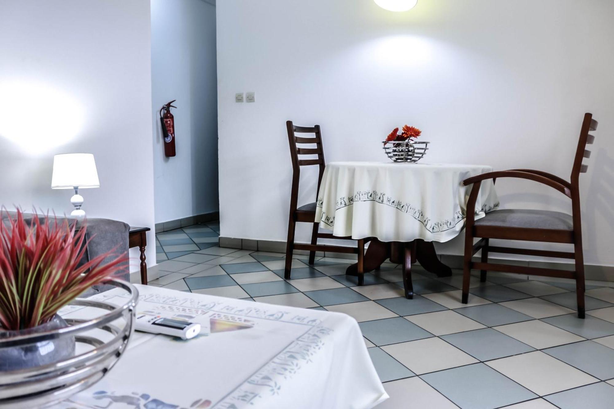 Tchero Appartement 1 Douala Esterno foto