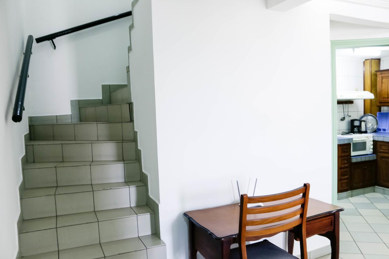 Tchero Appartement 1 Douala Esterno foto