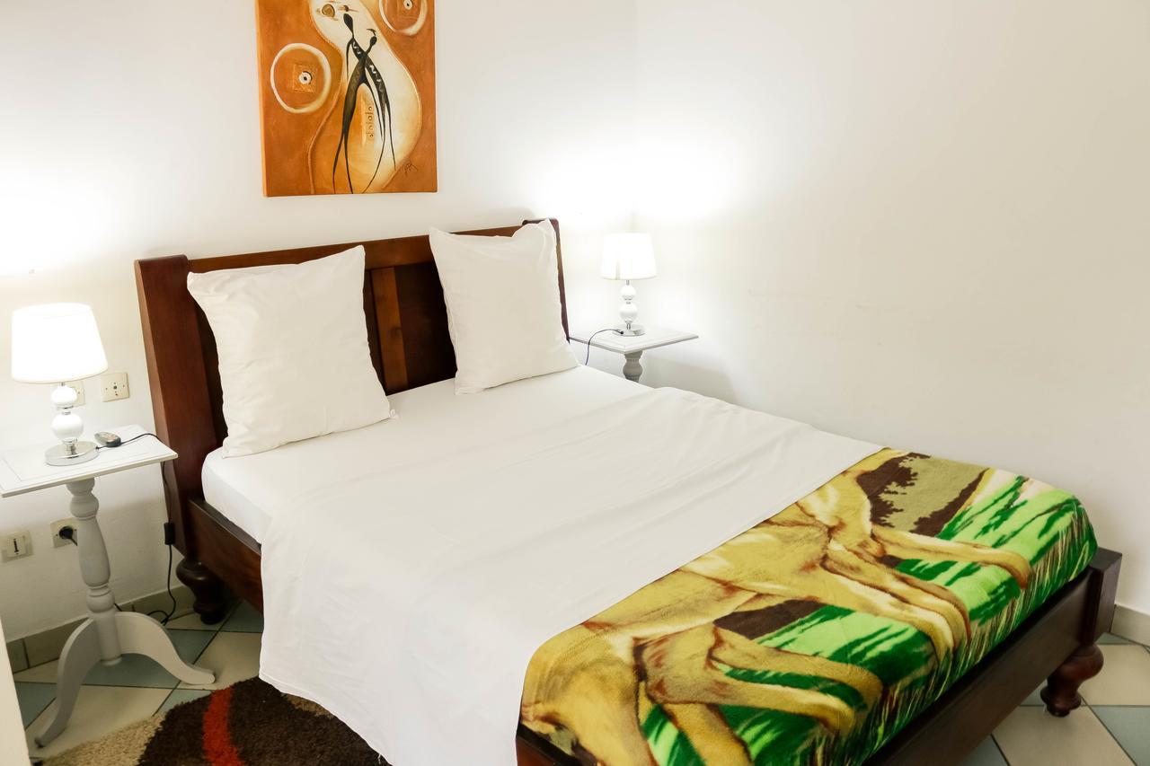 Tchero Appartement 1 Douala Esterno foto